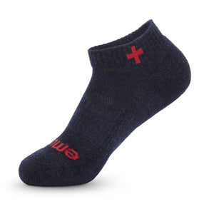 Un'immagine di Emuaid Ionic Silver Socks con logo rosso